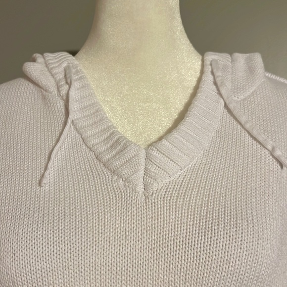 Z Supply White Hooded Long Sleeve Sweater, Size Small - Picture 2 of 7